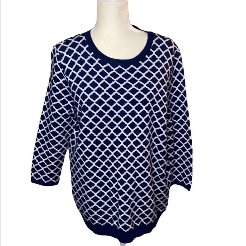 Liz Claiborne 3/4 Sleeve crew neck Sweater